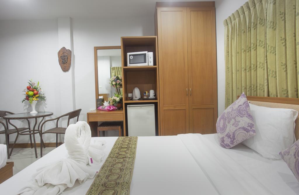 Hip Yaya Residences Patong Bagian luar foto