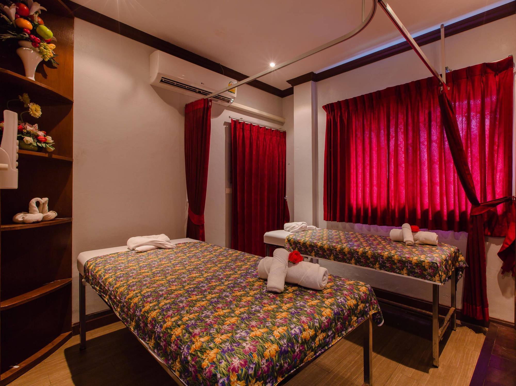 Hip Yaya Residences Patong Bagian luar foto