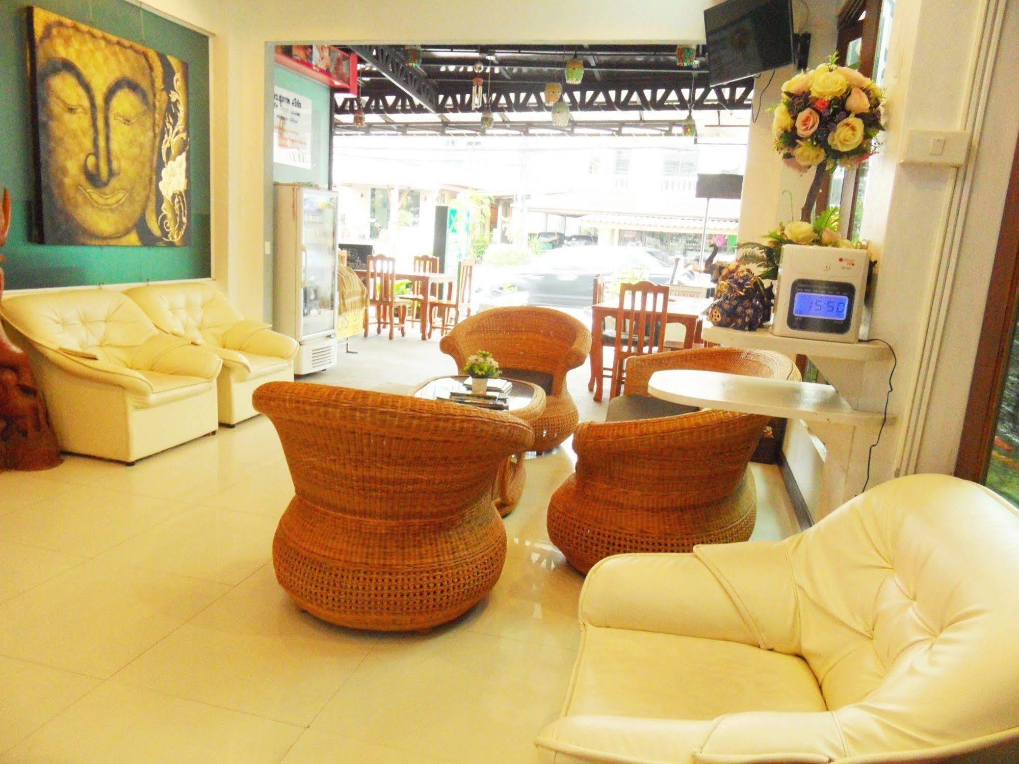 Hip Yaya Residences Patong Bagian luar foto