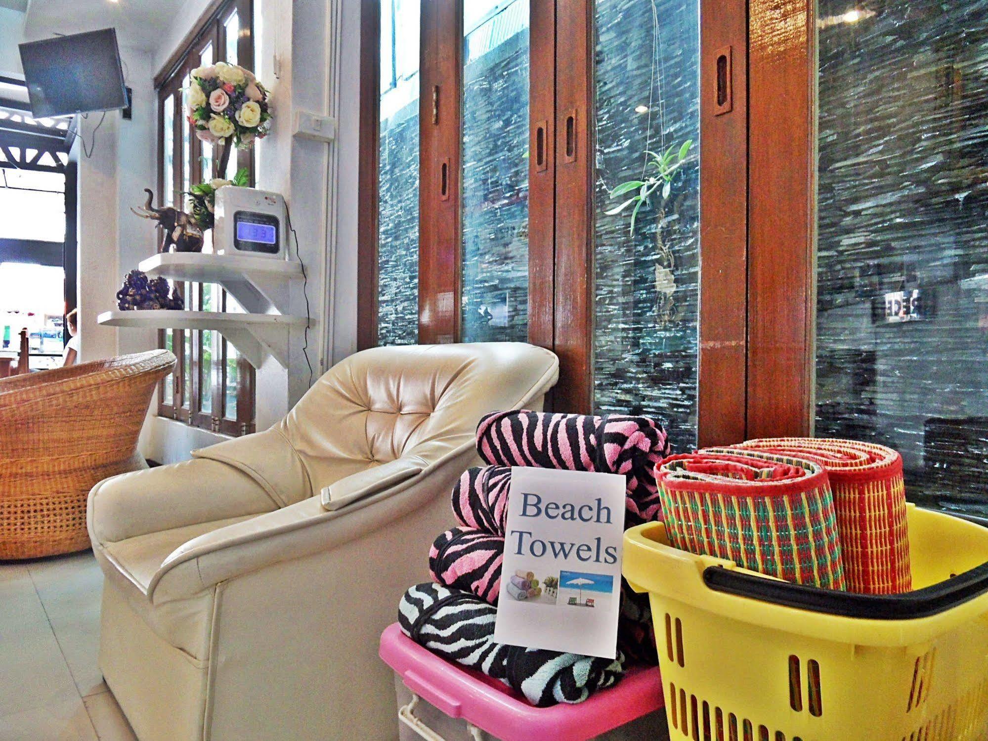 Hip Yaya Residences Patong Bagian luar foto